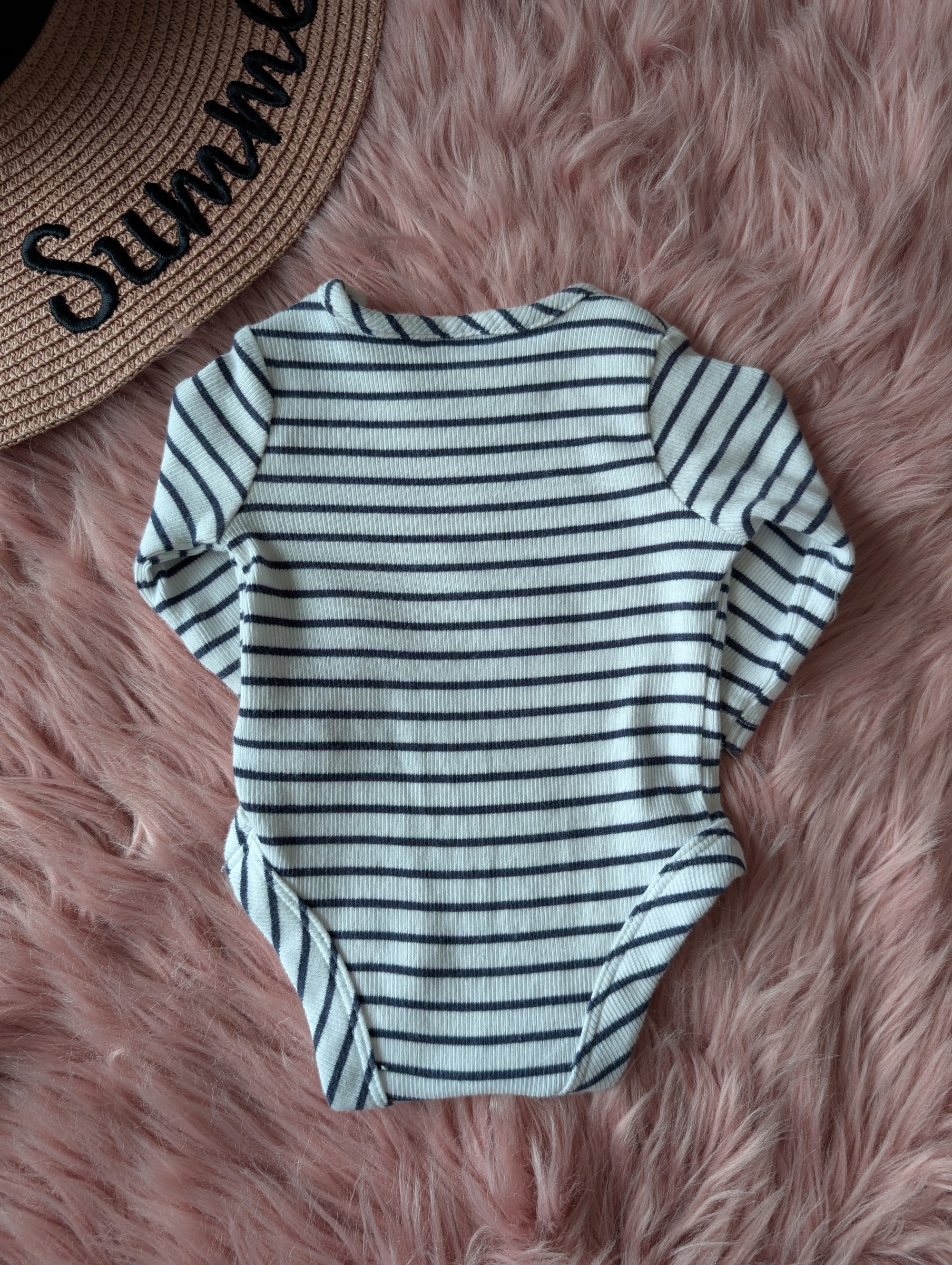 PXL_20251122_050233244