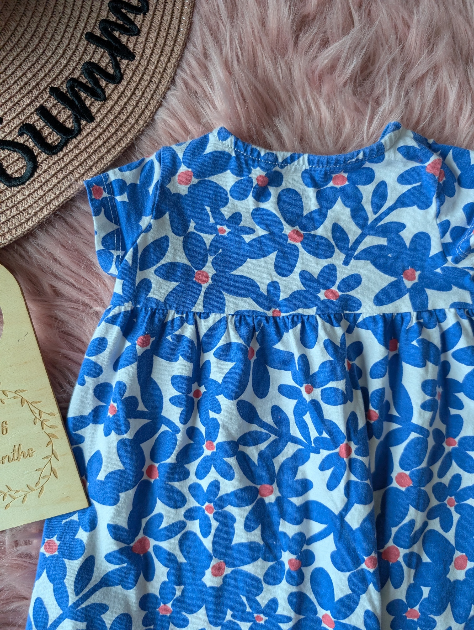 PXL_20251122_051605301