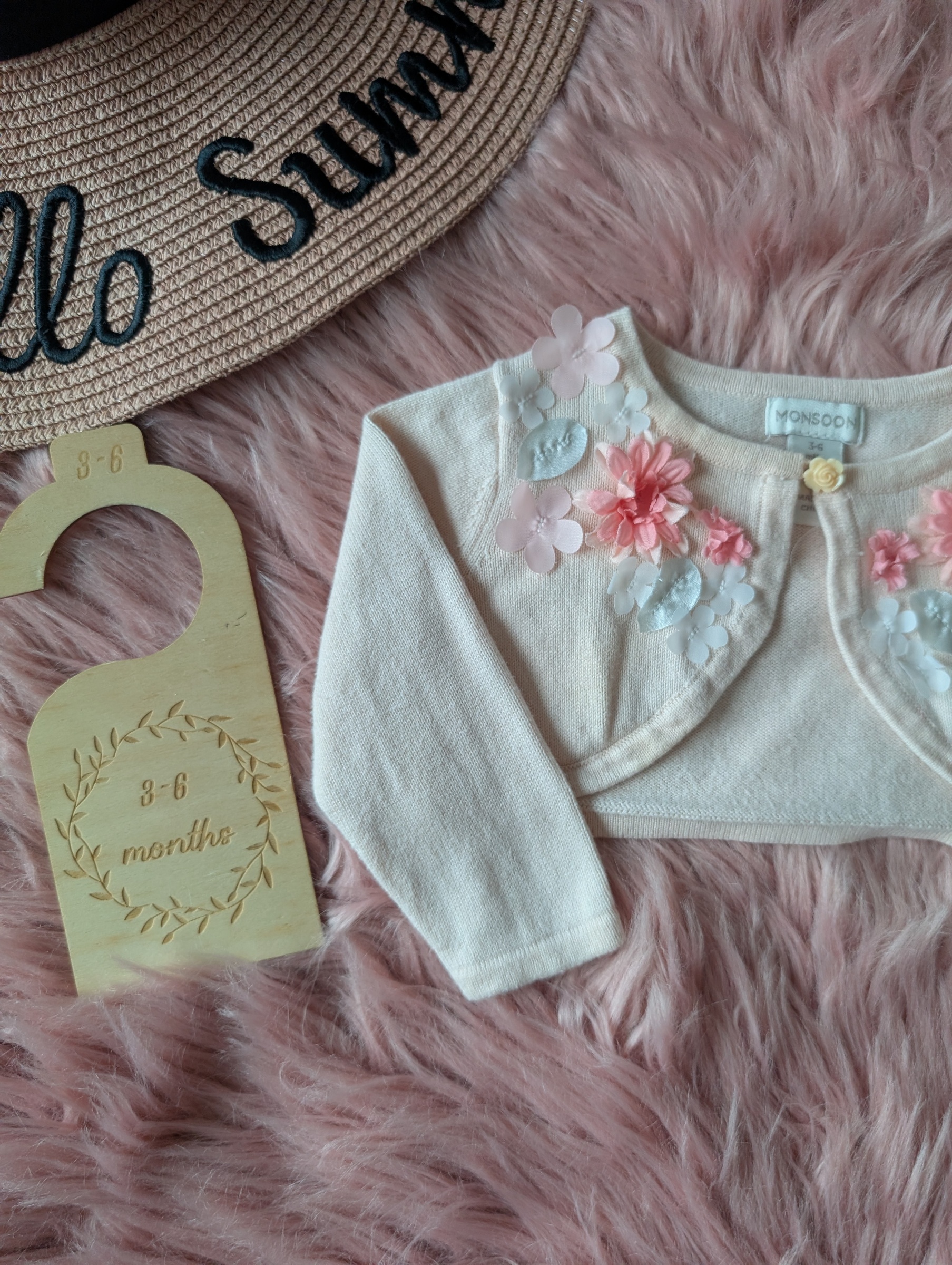 PXL_20251122_052042478