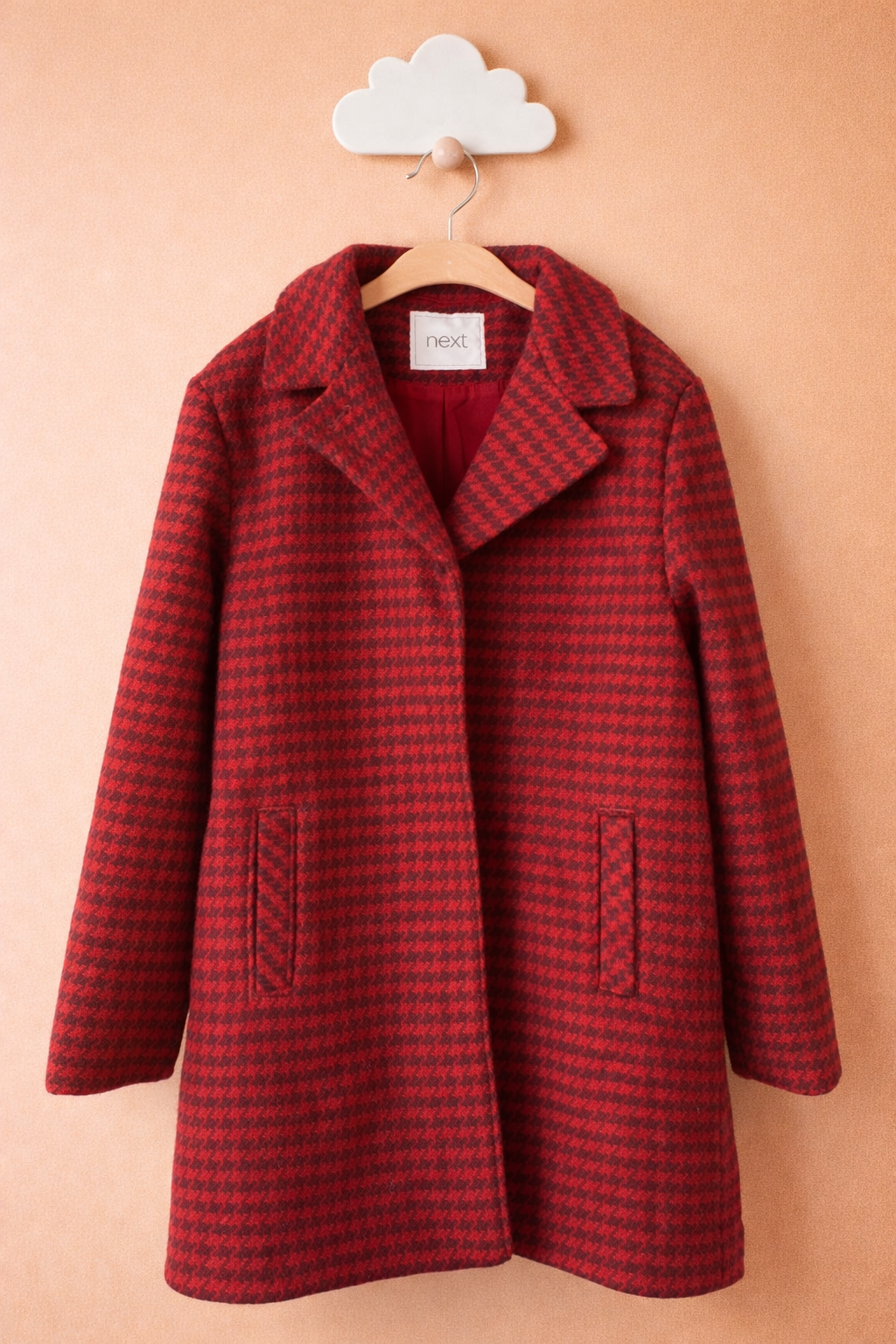 6a84cdd9-53a8-46bb-8f2e-7974bfec5239