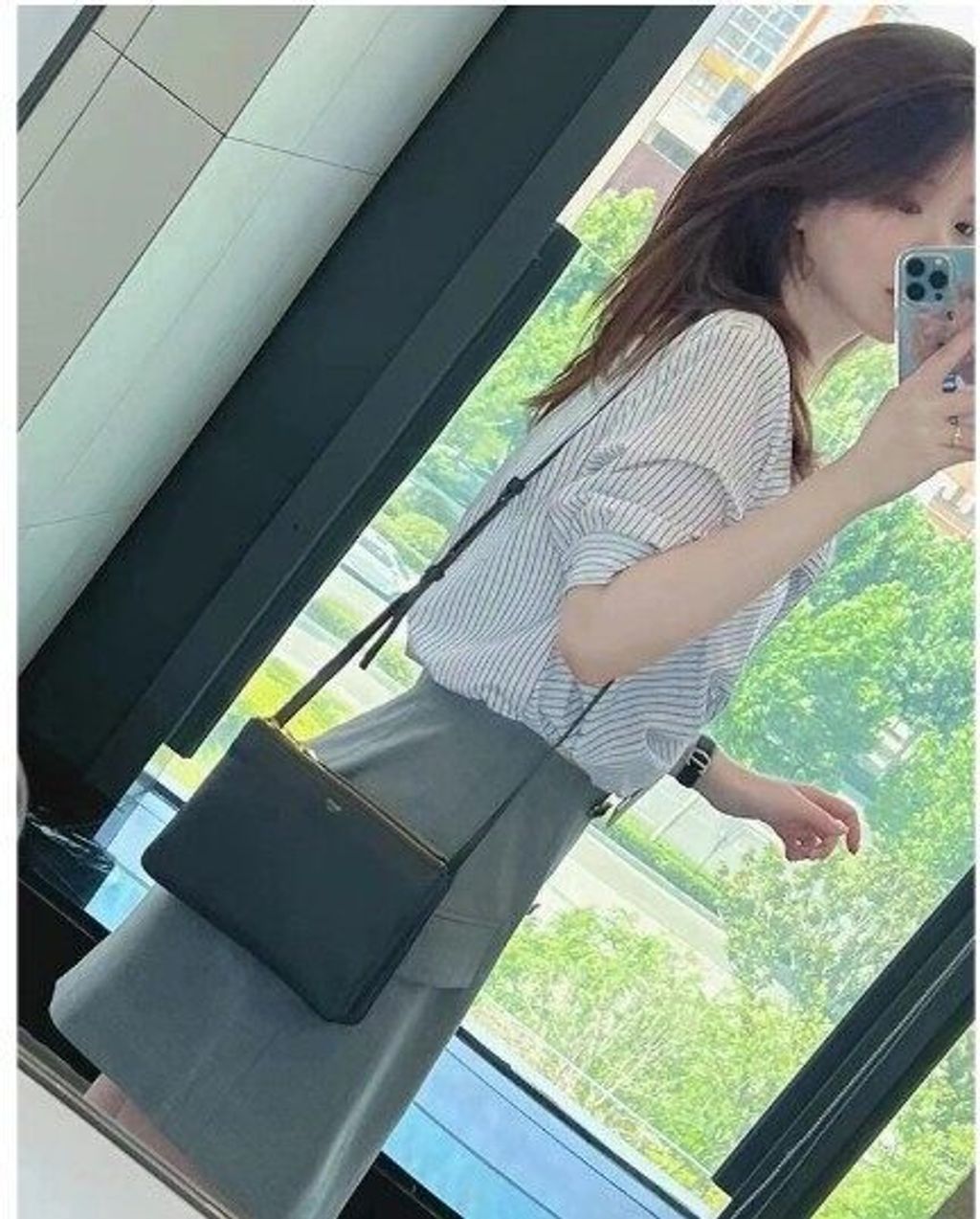 fe27737ec114921d99d3d90602db751d