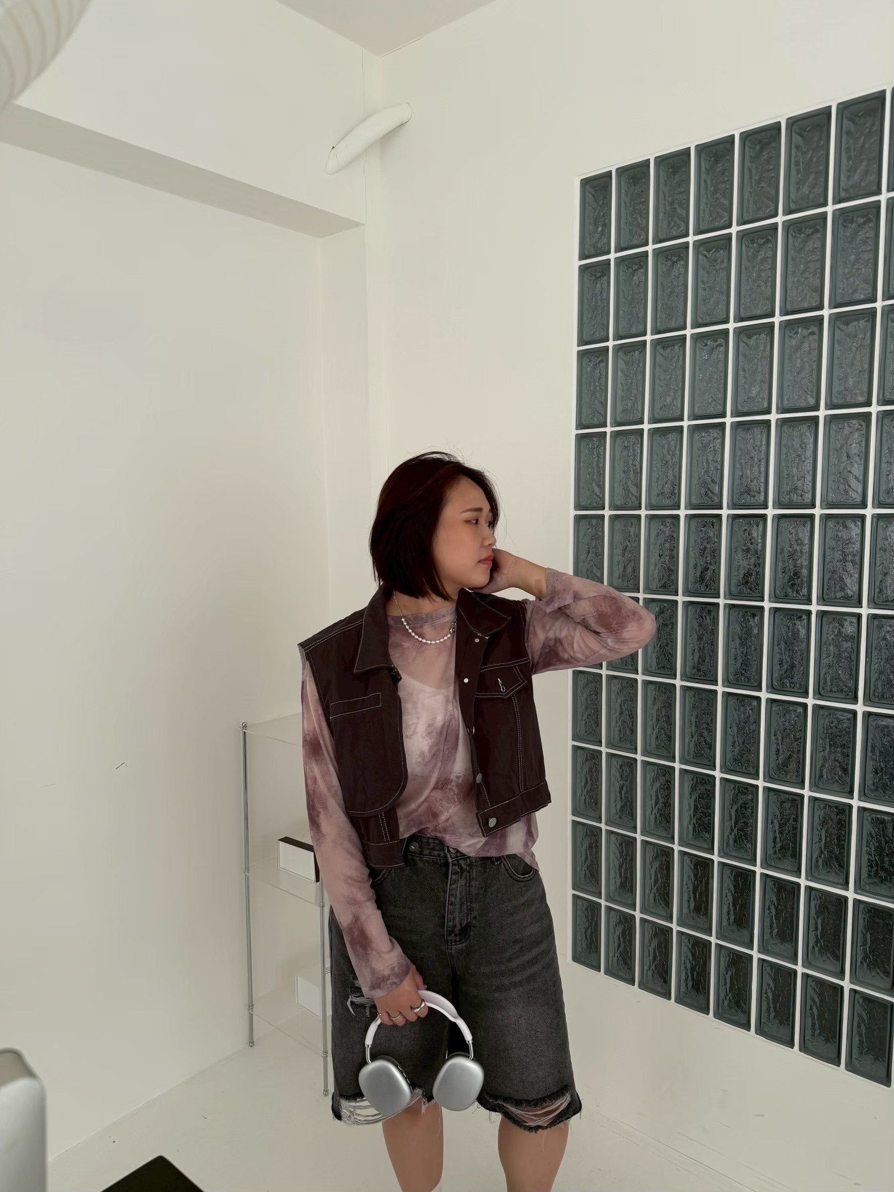 LINE_ALBUM_潑墨設計透感上衣 10_250928_2