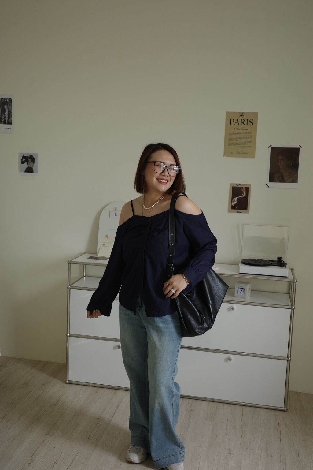 LINE_ALBUM_微喇叭細腿牛仔褲_260309_3