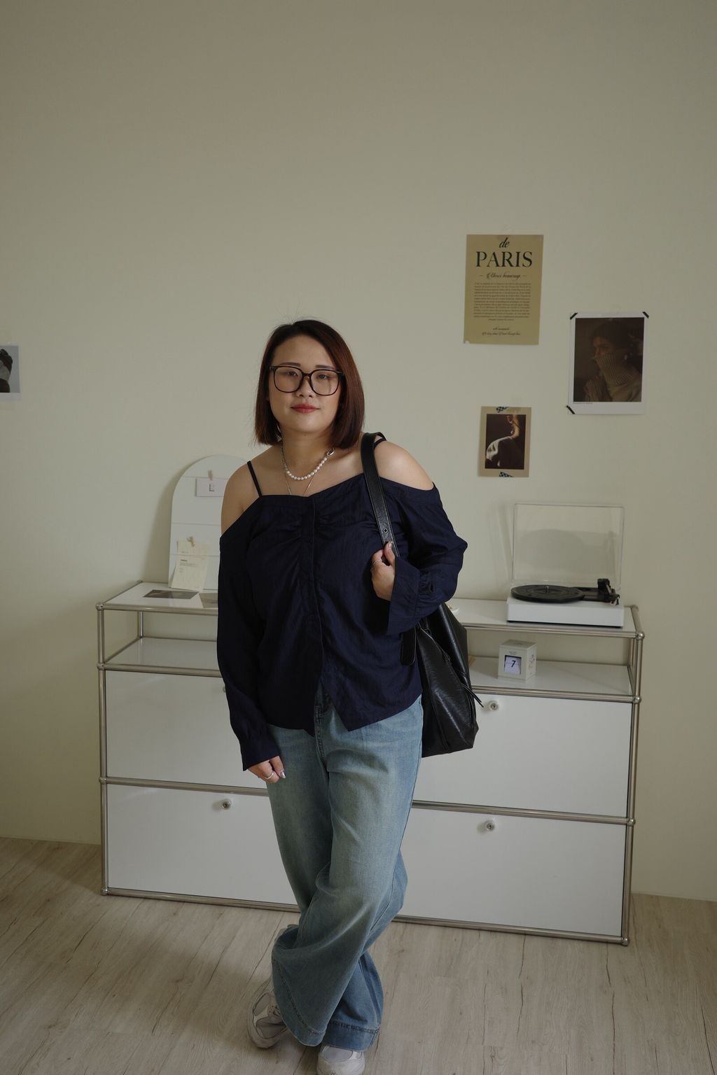 LINE_ALBUM_最藏副乳一字襯衫_260309_1