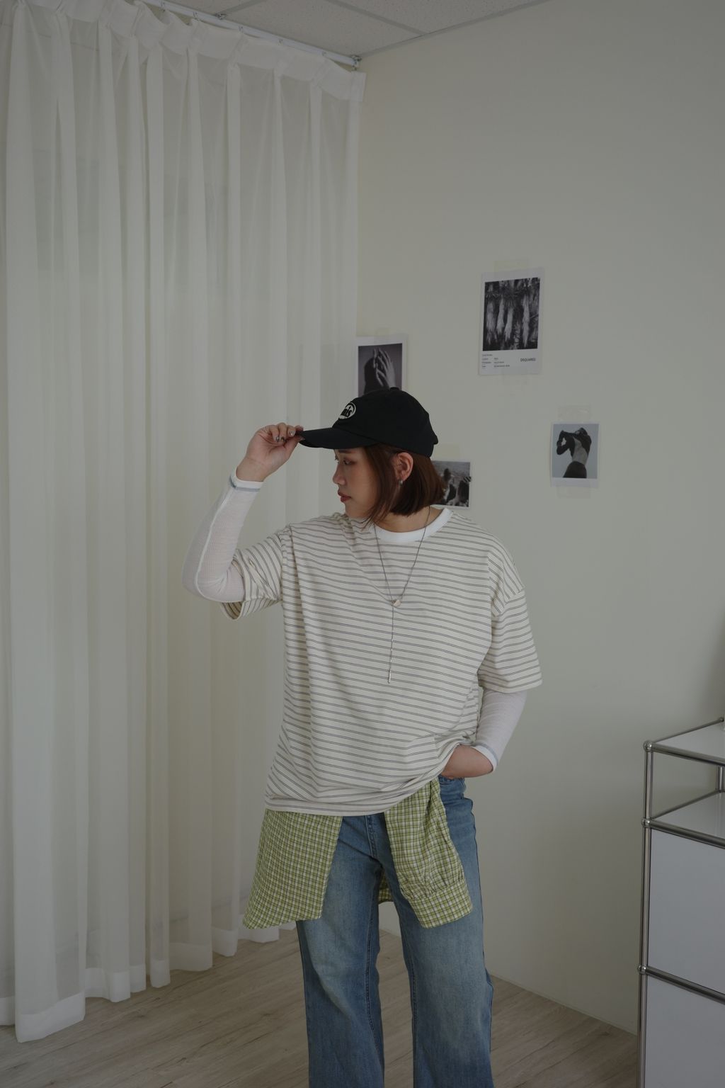 LINE_ALBUM_休閒條紋大學Tee_260405_10
