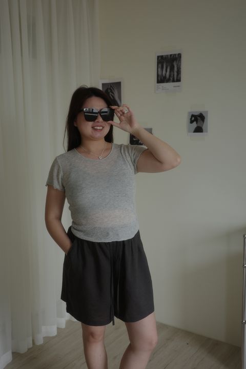LINE_ALBUM_不貼身木耳袖上衣_260511_3