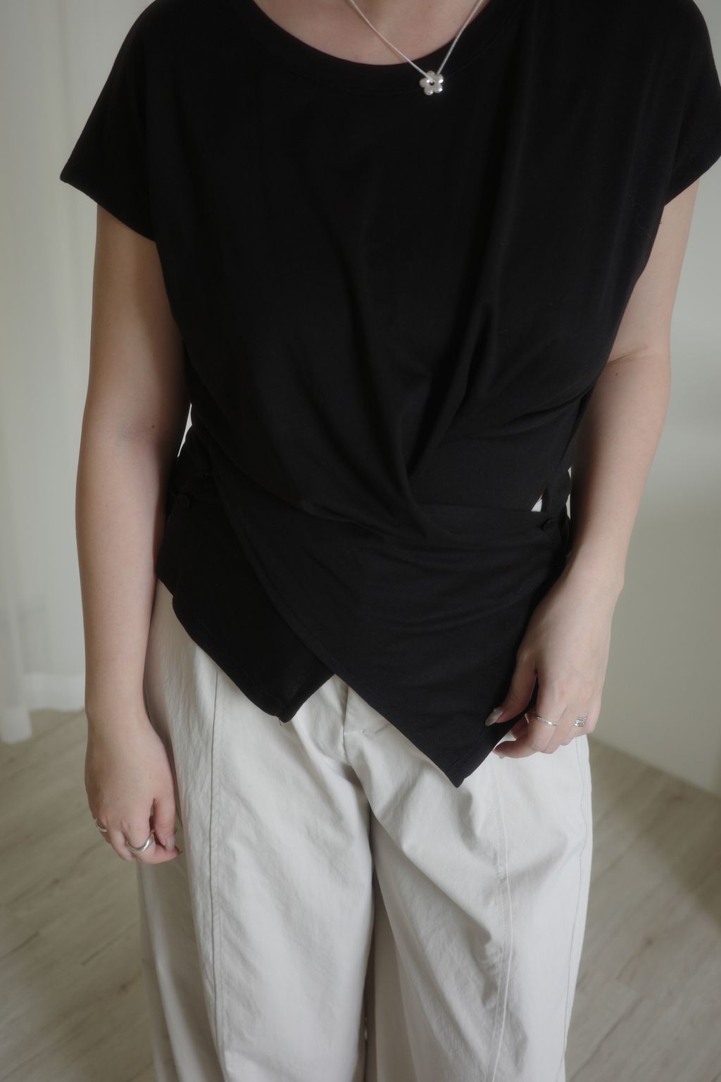 LINE_ALBUM_腰找回來上衣_260511_5
