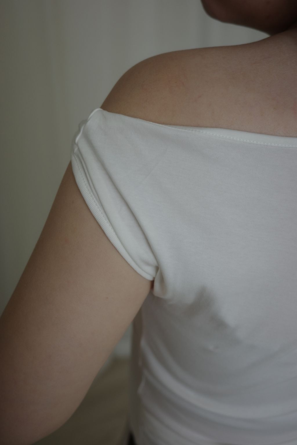 LINE_ALBUM_鎖骨出來了_260601_10