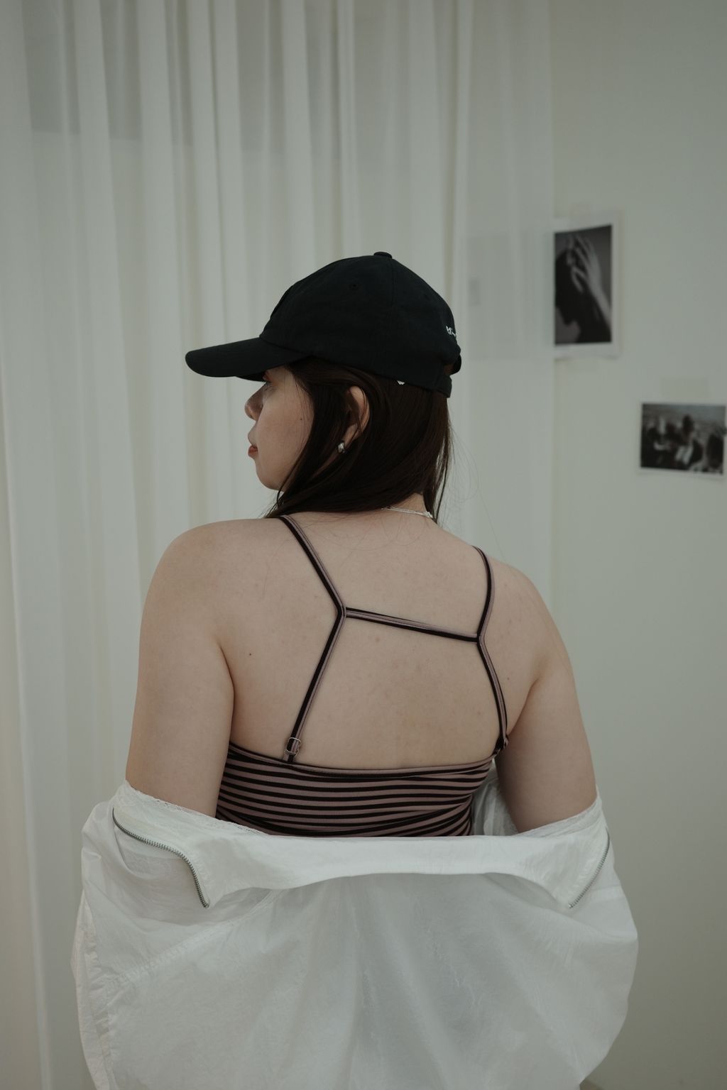 LINE_ALBUM_美背V領bratop_260710_1