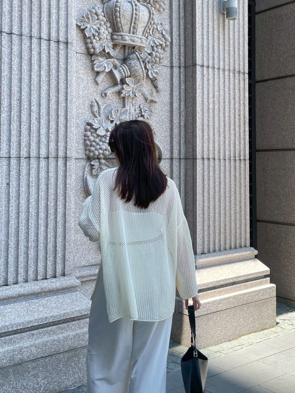 LINE_ALBUM_慵懶洞洞衣～露一點肌膚更顯瘦！_250427_5