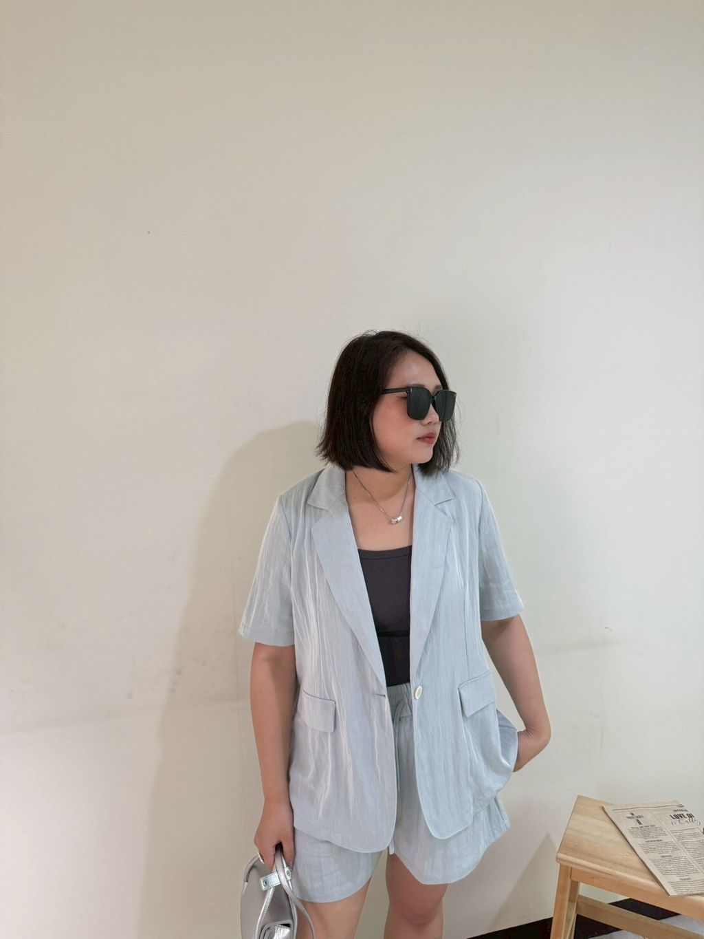 LINE_ALBUM_可休閒可正式短袖套裝～本人的光澤感超美！_250427_24