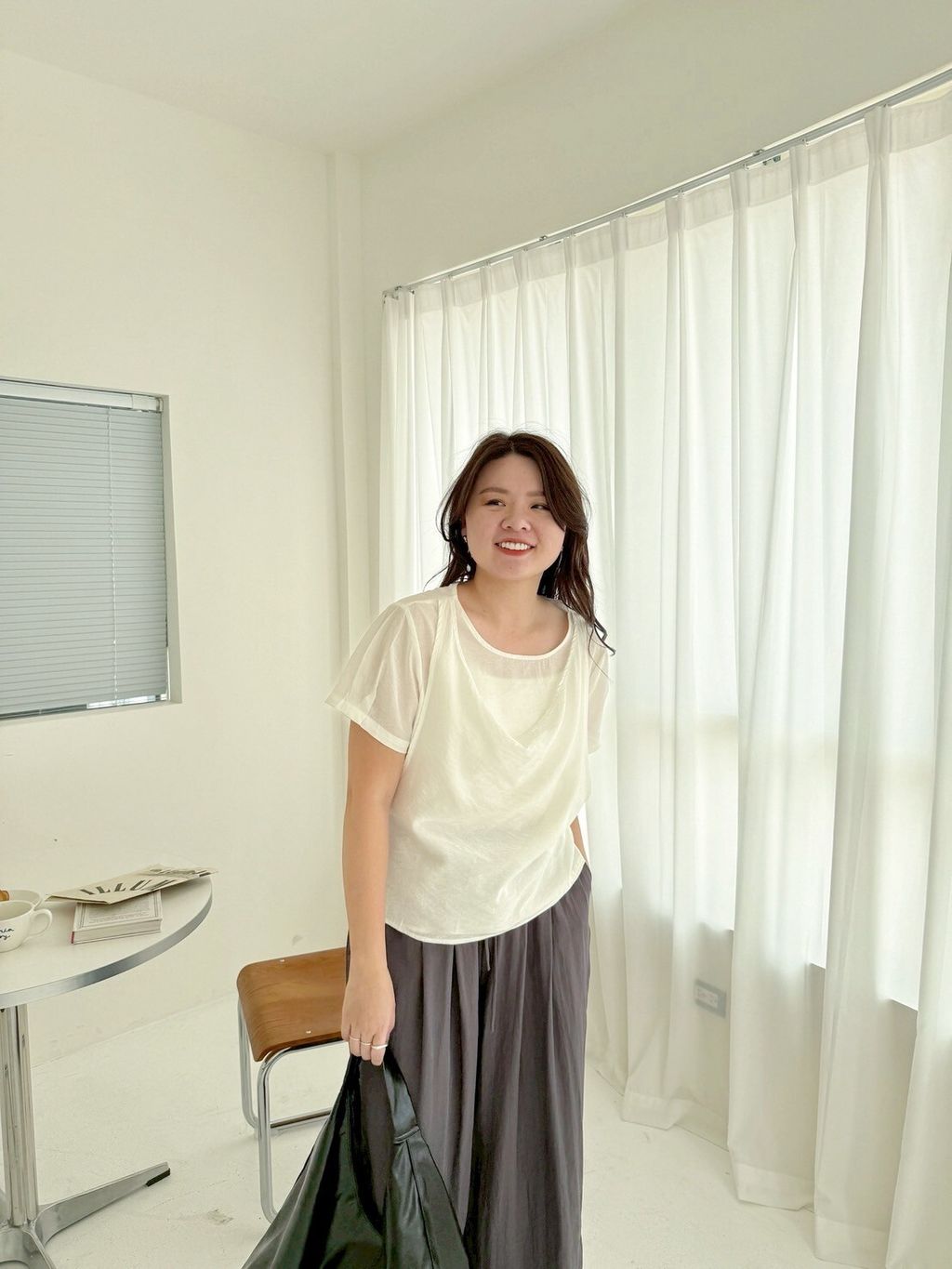 LINE_ALBUM_韓系後綁帶圍兜上衣_250629_7