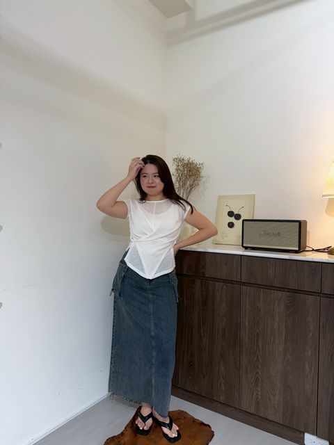 LINE_ALBUM_透透感掐腰設計上衣_250727_1