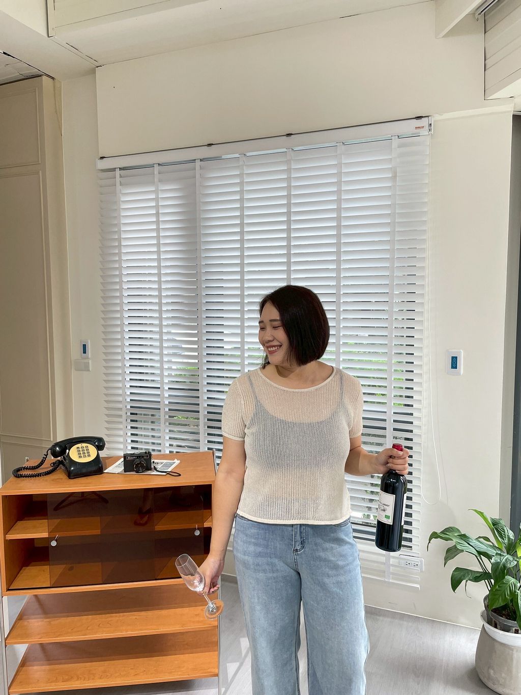 LINE_ALBUM_透透感美背針織上衣_250727_2