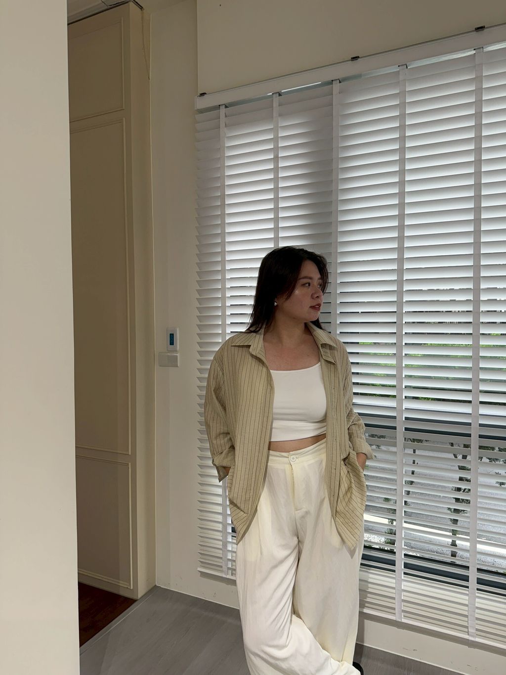 LINE_ALBUM_奶茶系直紋襯衫_250727_1