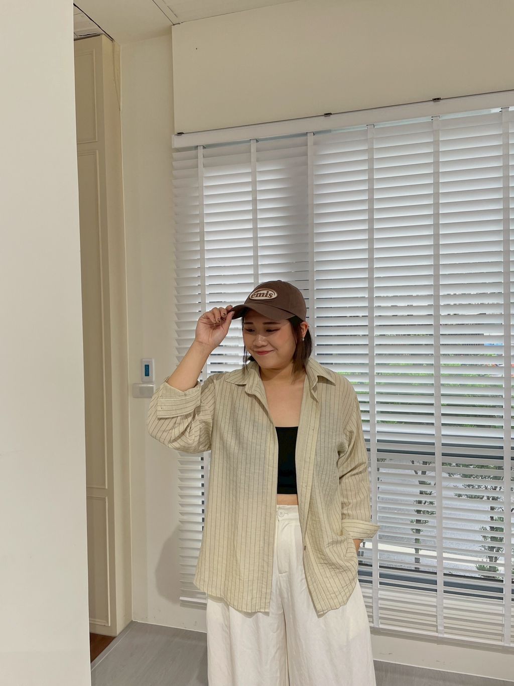 LINE_ALBUM_奶茶系直紋襯衫_250727_8