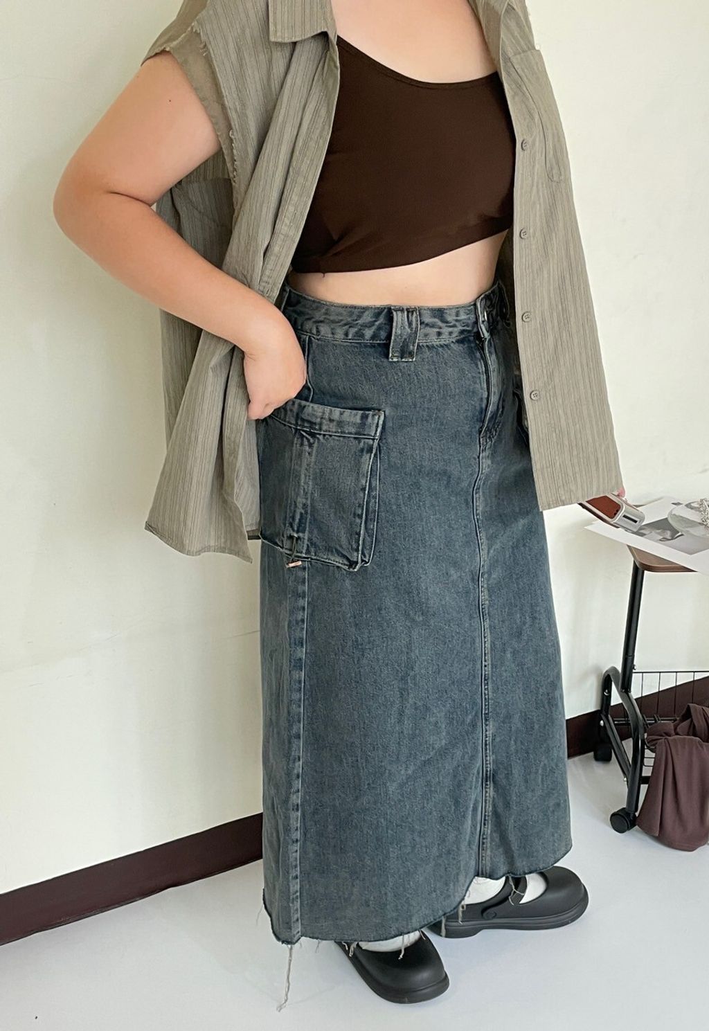 LINE_ALBUM_復古刷色工裝風牛仔裙_250727_10