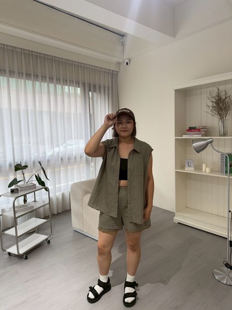 LINE_ALBUM_渡假感拼接直紋套裝_250727_1