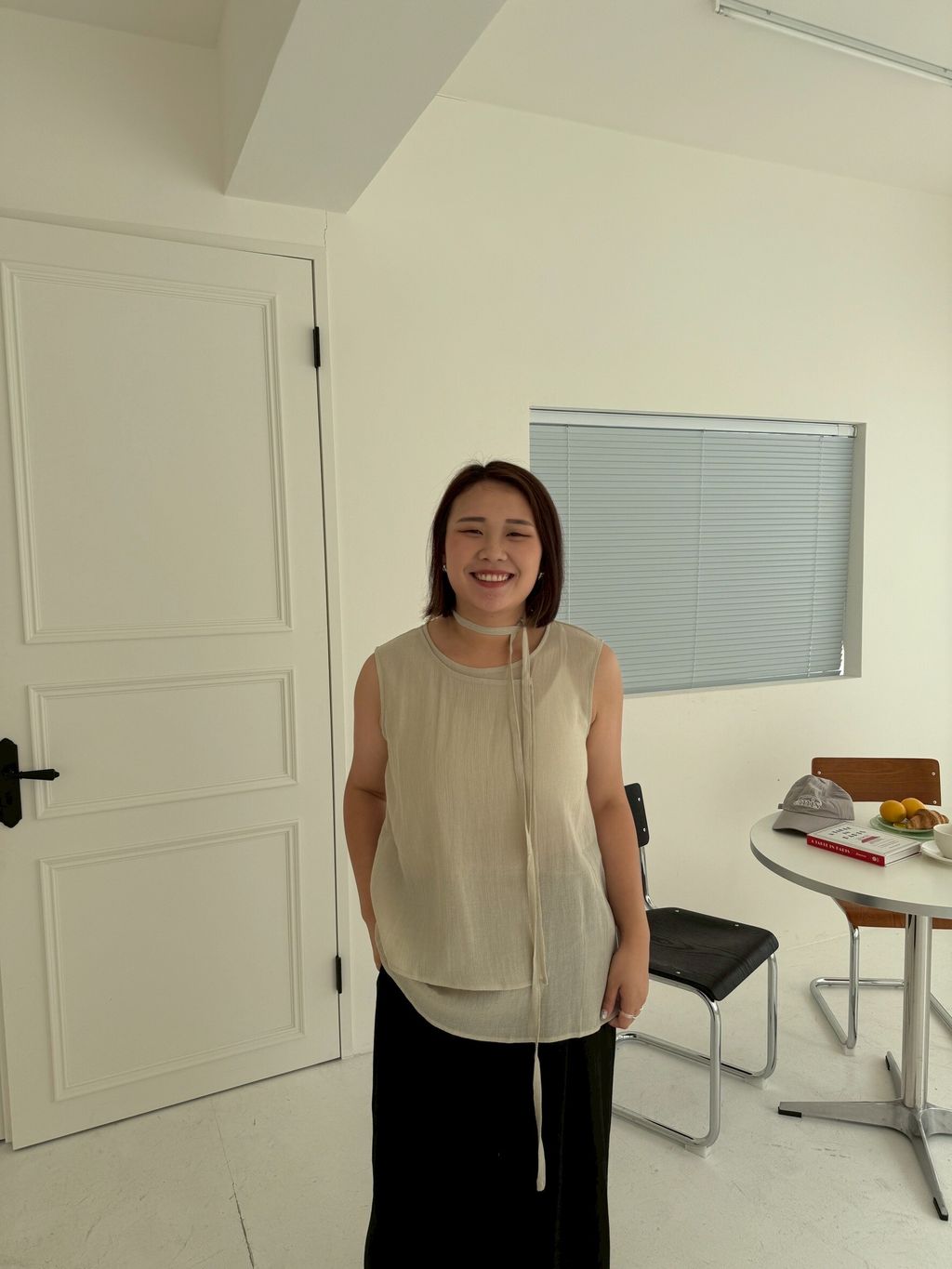 LINE_ALBUM_細羅紋拼接造型綁帶背心 9_250827_1