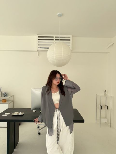 LINE_ALBUM_時髦拼接灰色西裝外套10_250928_1