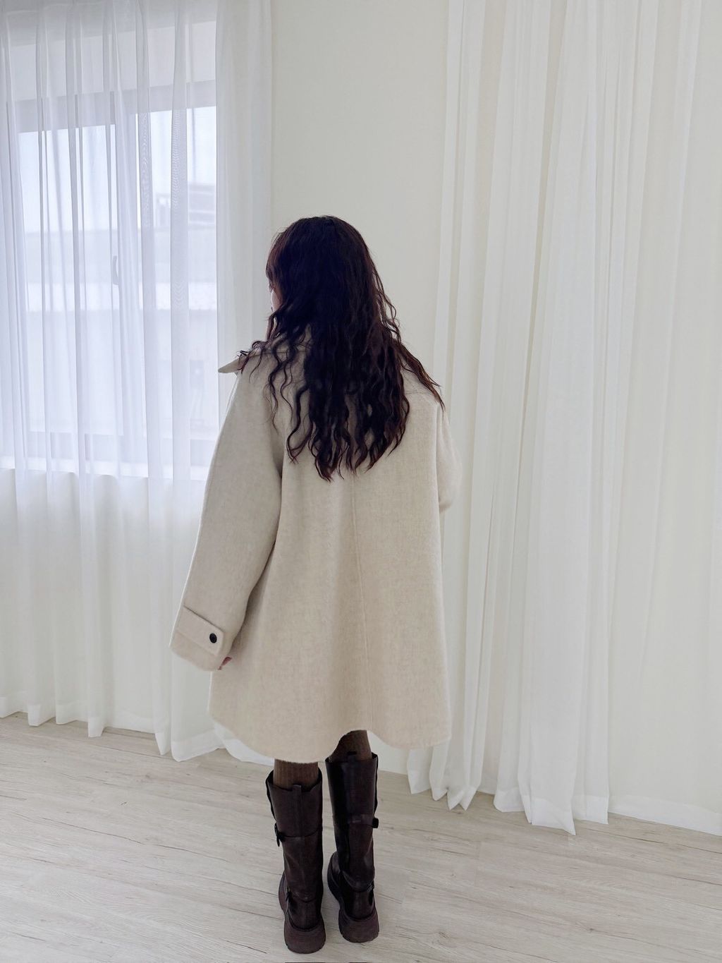 LINE_ALBUM_暖呼呼羊毛大衣_251106_16