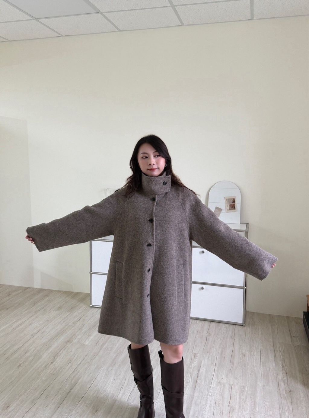 LINE_ALBUM_暖呼呼羊毛大衣_251106_22