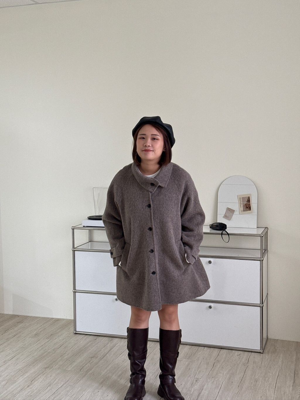 LINE_ALBUM_暖呼呼羊毛大衣_251106_5