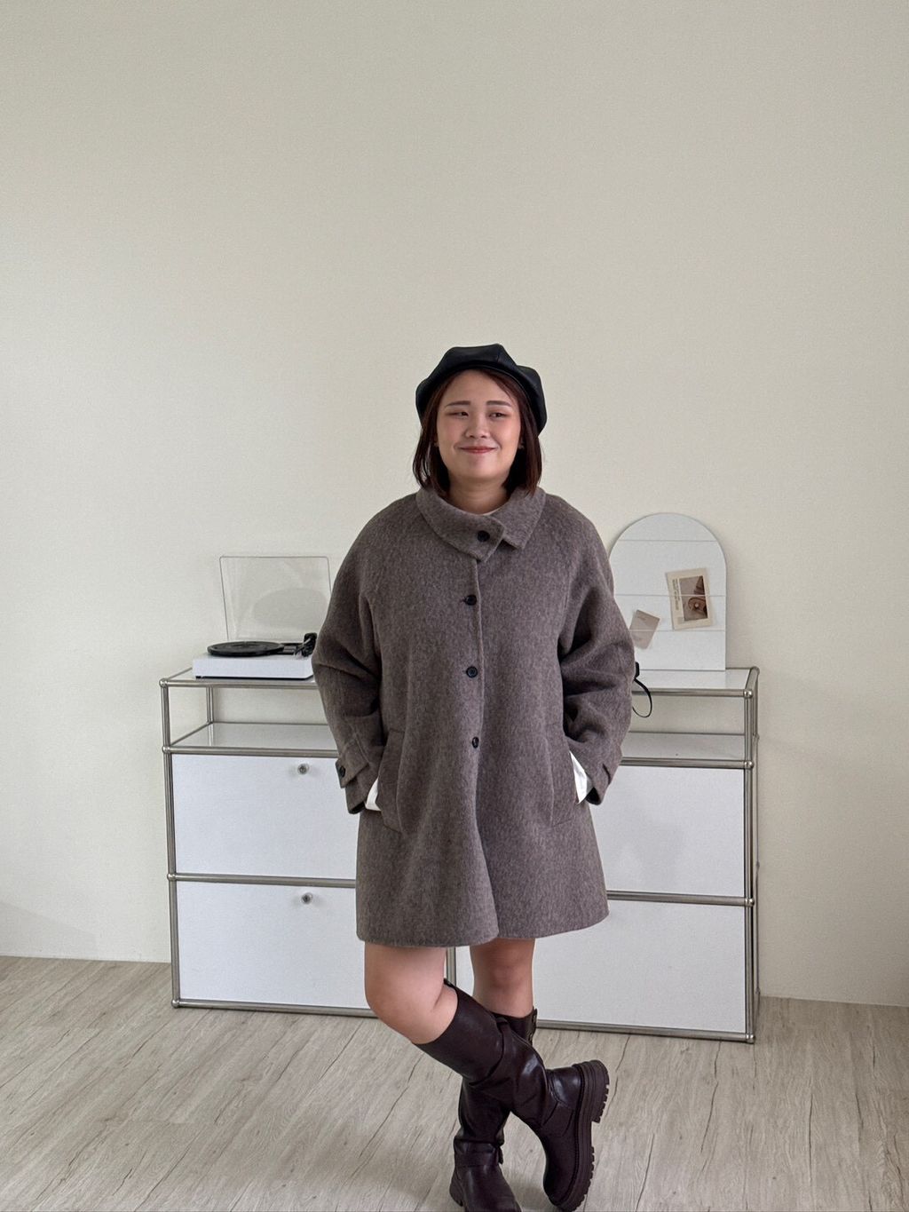 LINE_ALBUM_暖呼呼羊毛大衣_251106_4