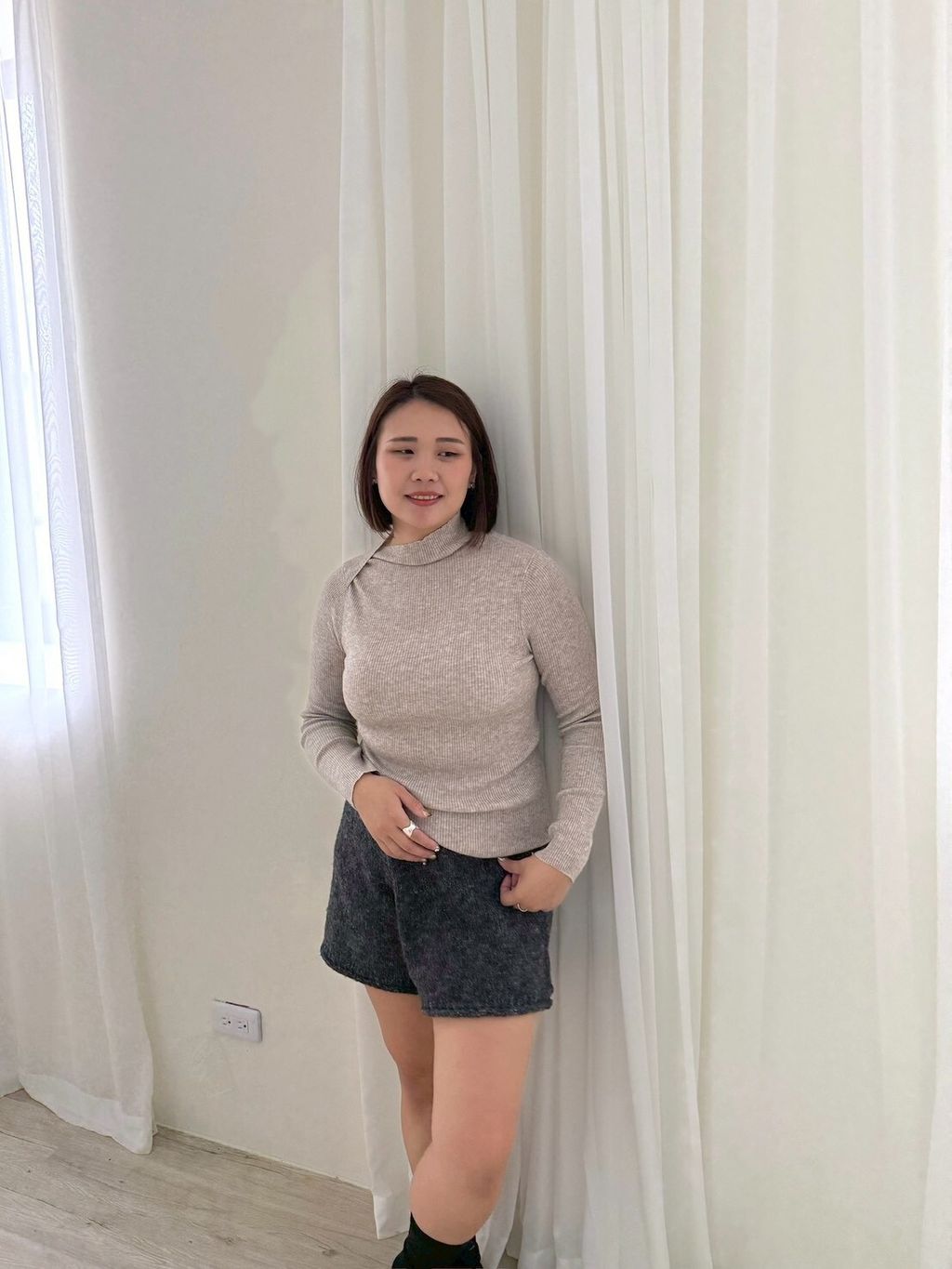 LINE_ALBUM_細節控薄針織上衣_251106_2