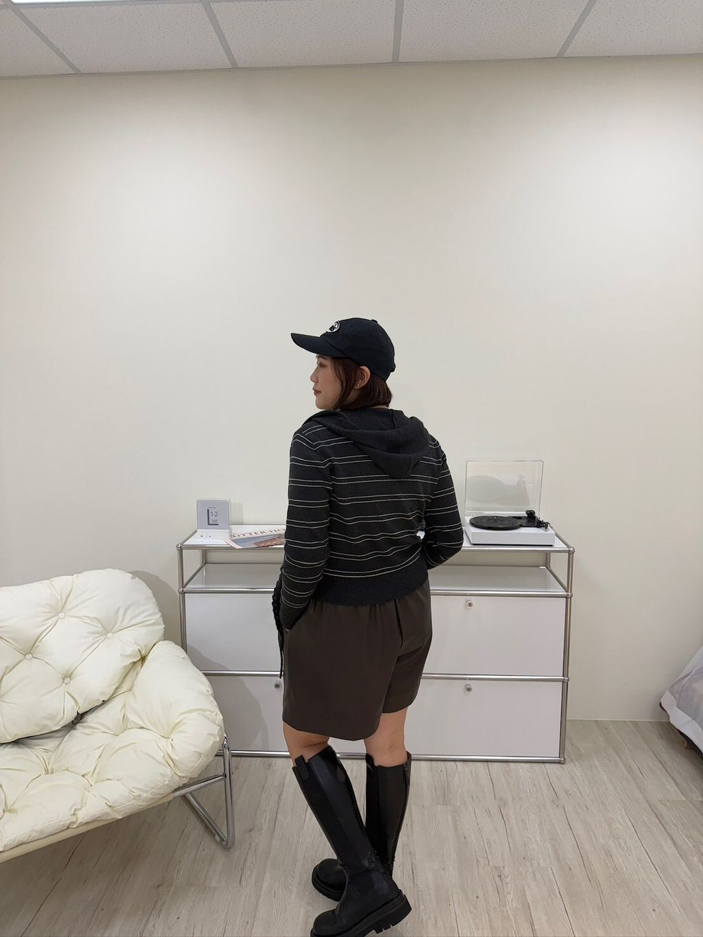 LINE_ALBUM_大胸友善披肩針織_251106_11