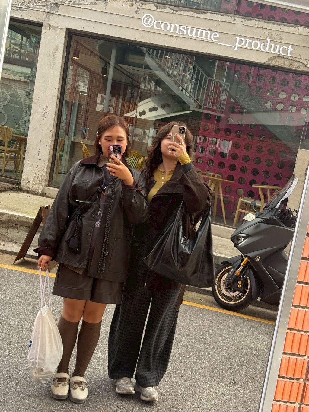 LINE_ALBUM_慵懶格紋闊腿褲_251106_1