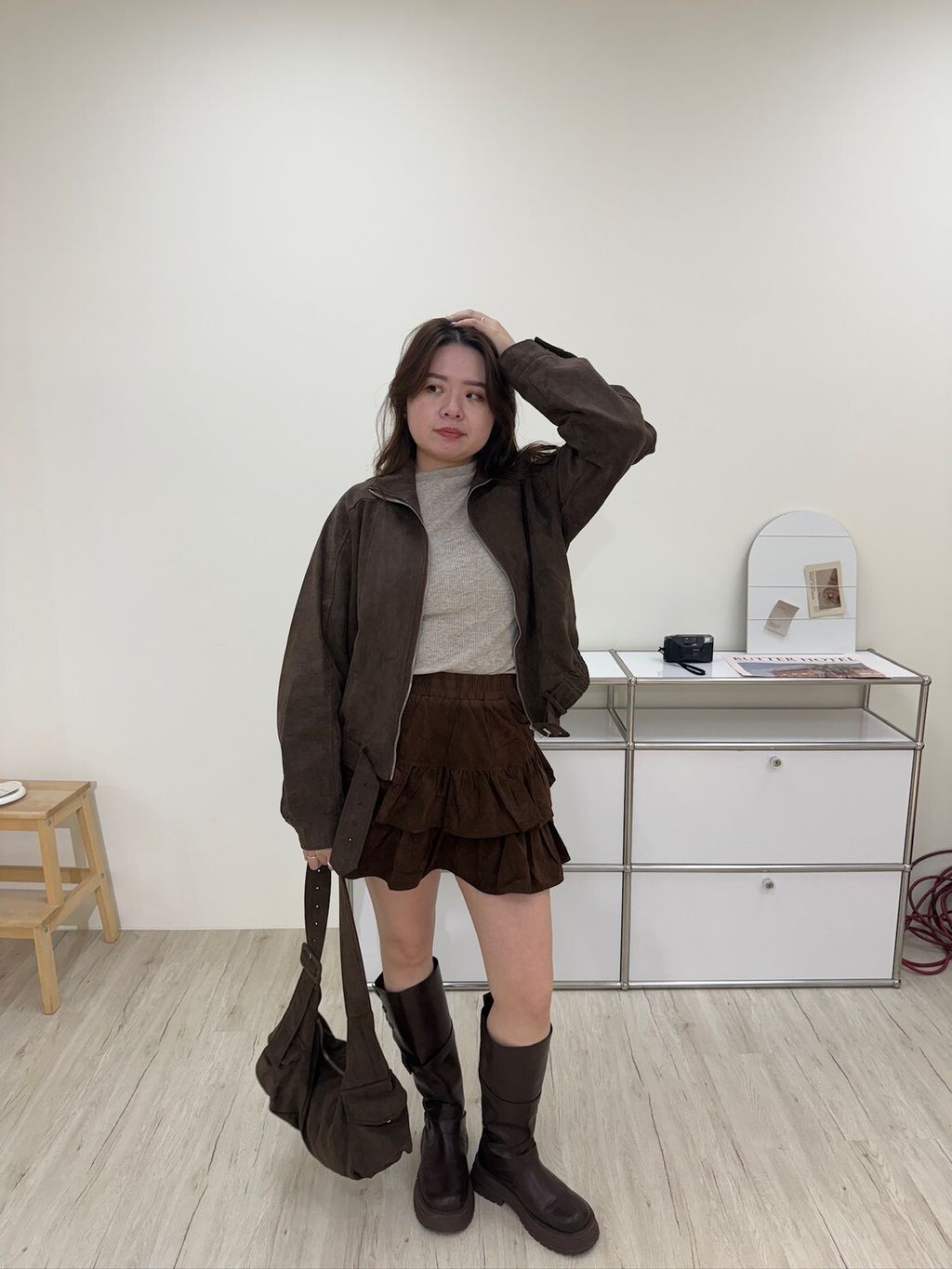LINE_ALBUM_經典麂皮外套（附包包）_251106_9