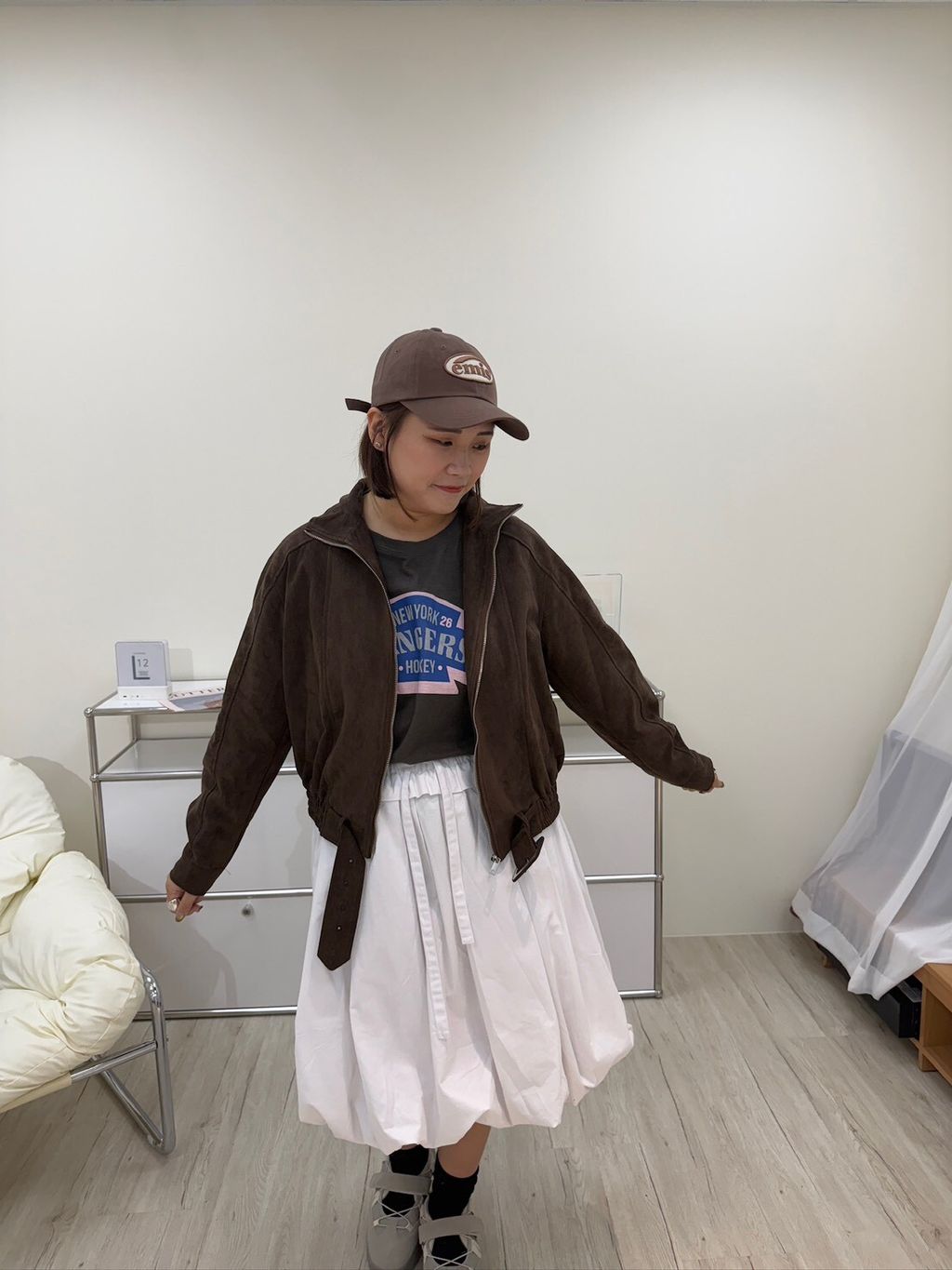 LINE_ALBUM_經典麂皮外套（附包包）_251106_1