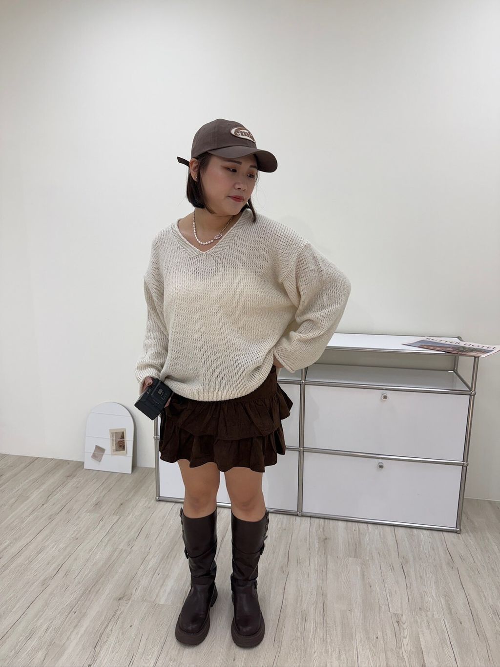 LINE_ALBUM_Miu系麂皮短裙（內有褲子）_251106_1