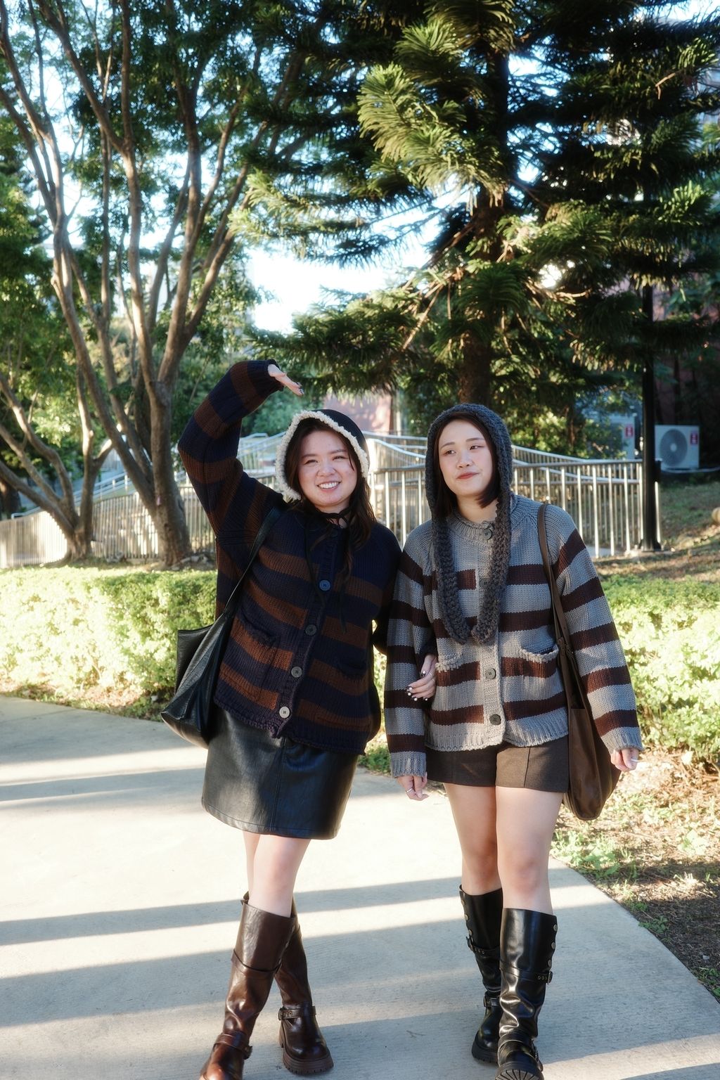 LINE_ALBUM_大條紋針織外套_251208_29