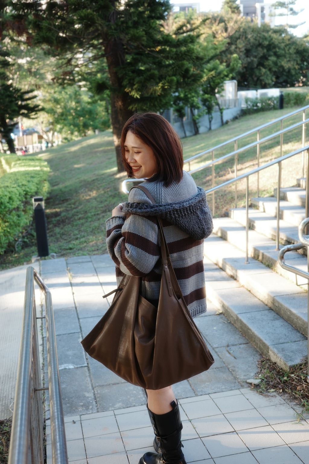 LINE_ALBUM_大條紋針織外套_251208_25