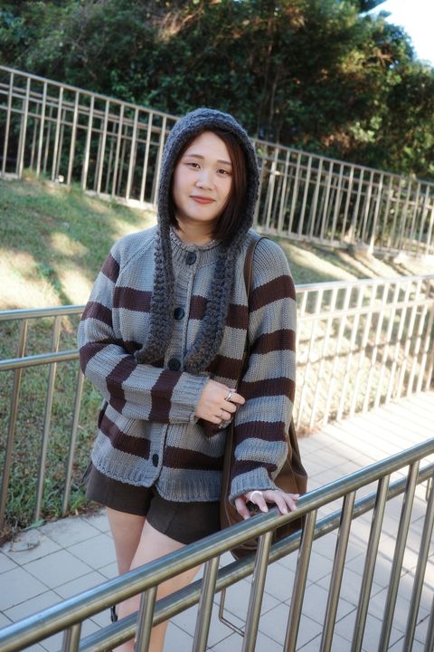 LINE_ALBUM_大條紋針織外套_251208_22