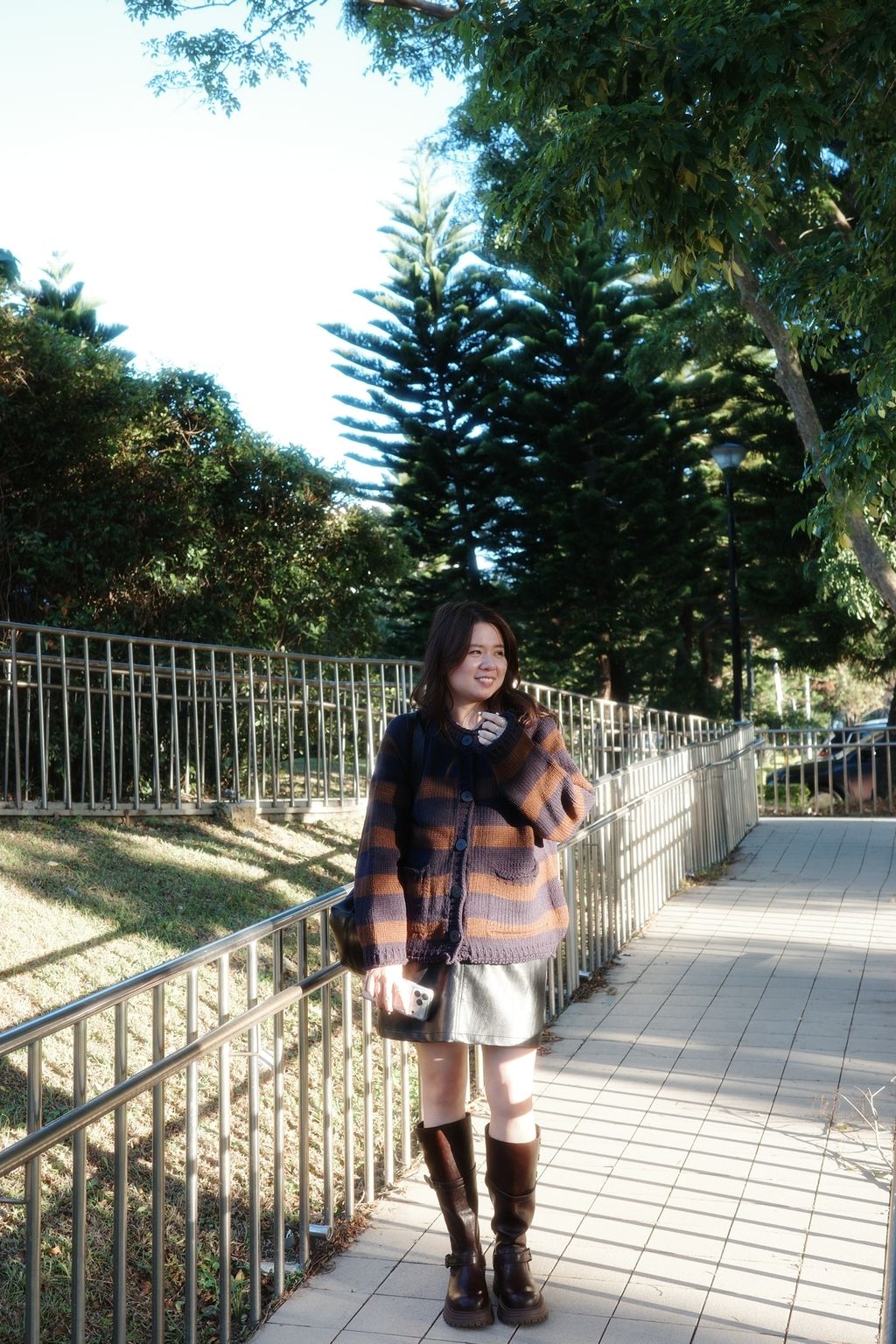 LINE_ALBUM_大條紋針織外套_251208_24