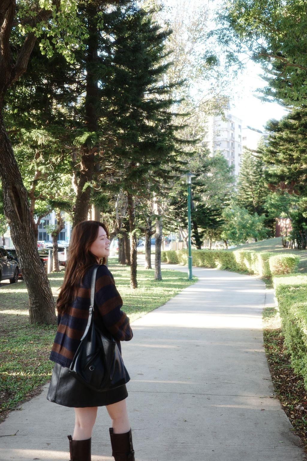 LINE_ALBUM_大條紋針織外套_251208_19