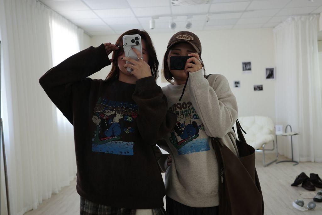 LINE_ALBUM_大力水手大學tee_251208_4