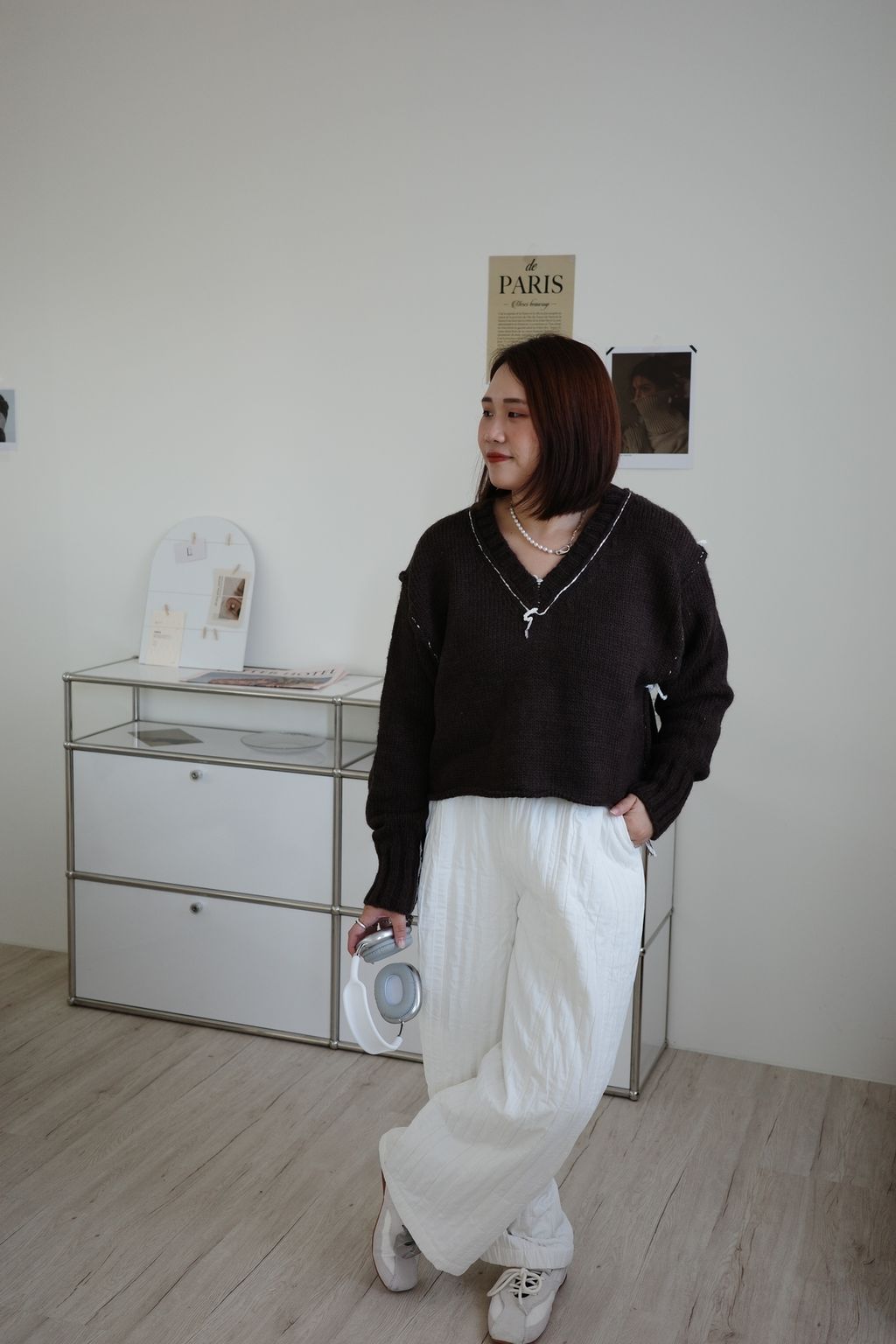 LINE_ALBUM_線條短版毛衣_251208_11