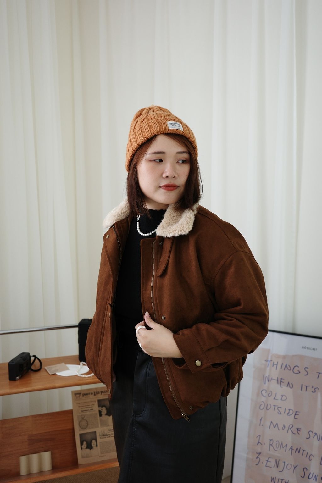 LINE_ALBUM_毛毛領麂皮鋪棉外套_251208_10