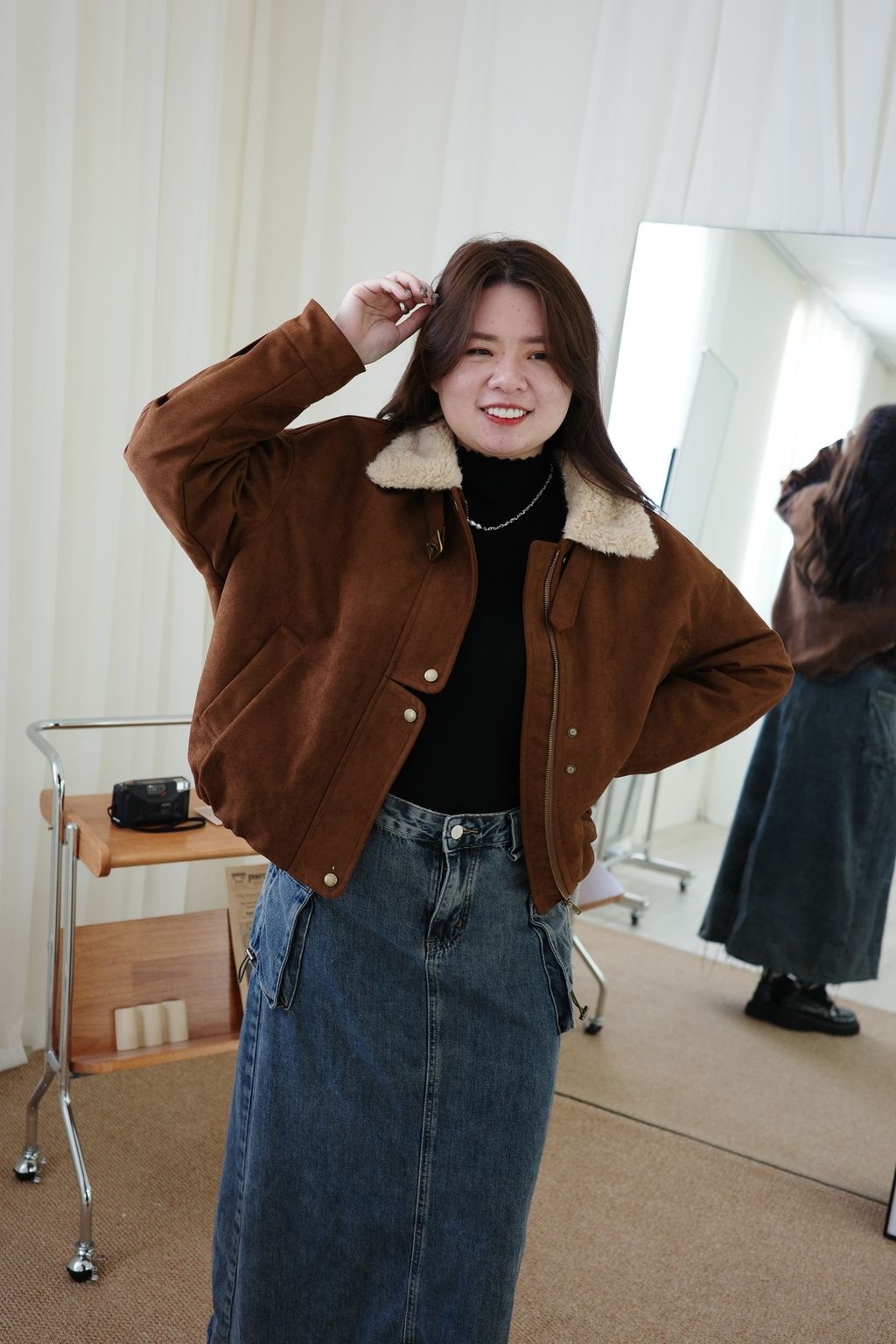 LINE_ALBUM_毛毛領麂皮鋪棉外套_251208_1