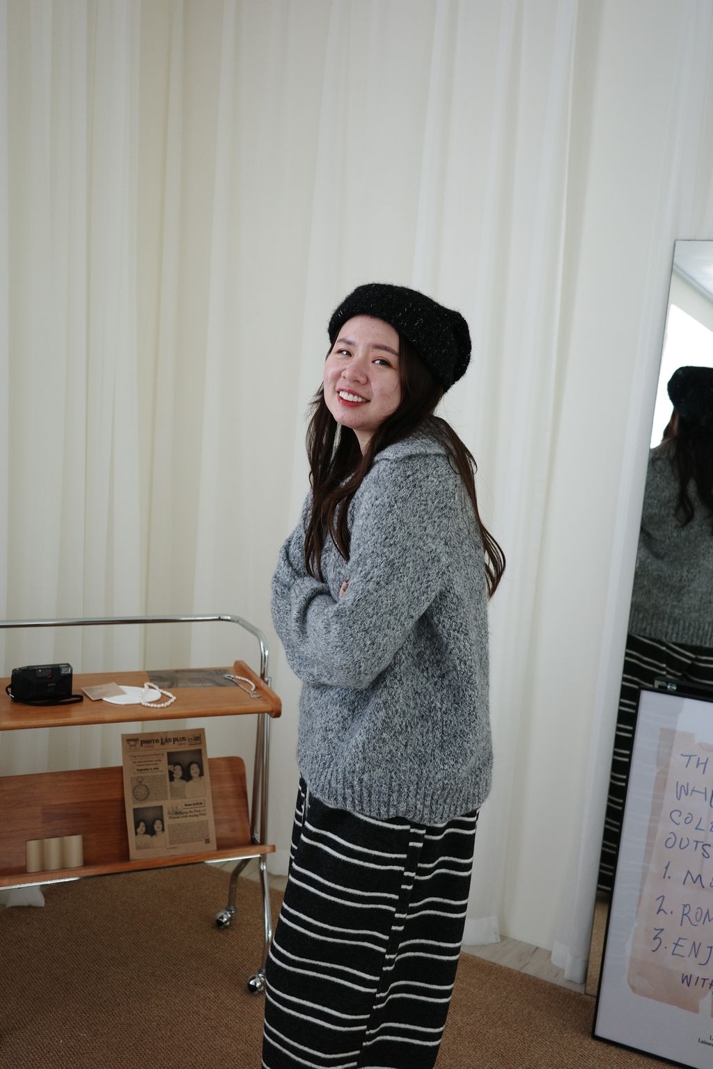 LINE_ALBUM_大長腿條紋褲_251208_3