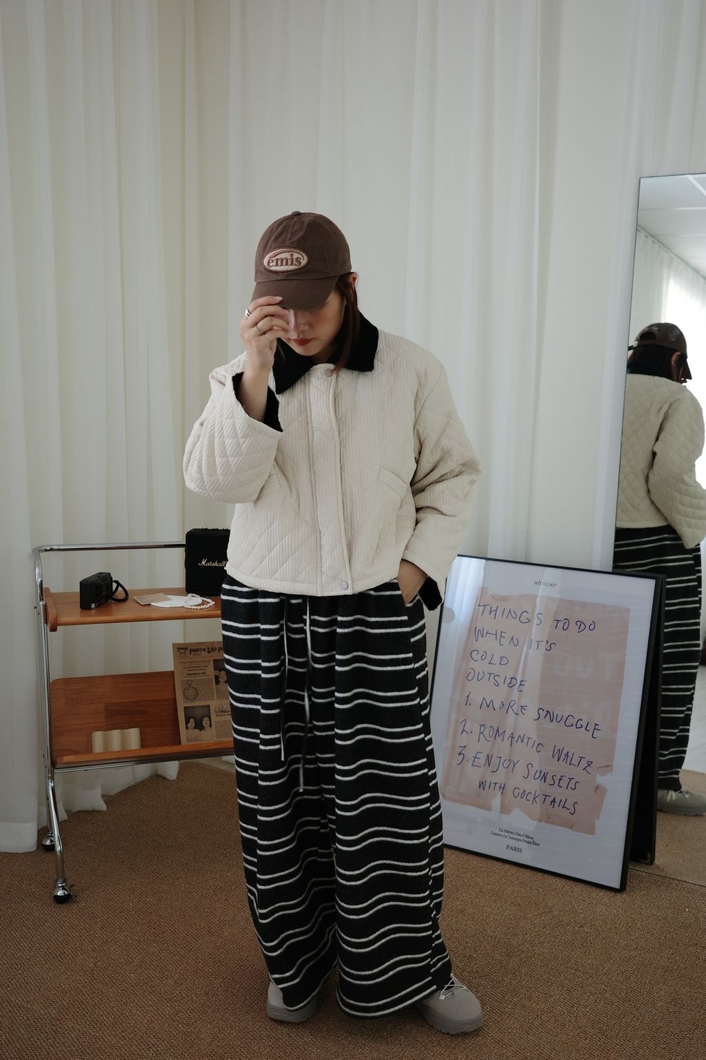 LINE_ALBUM_大長腿條紋褲_251208_4