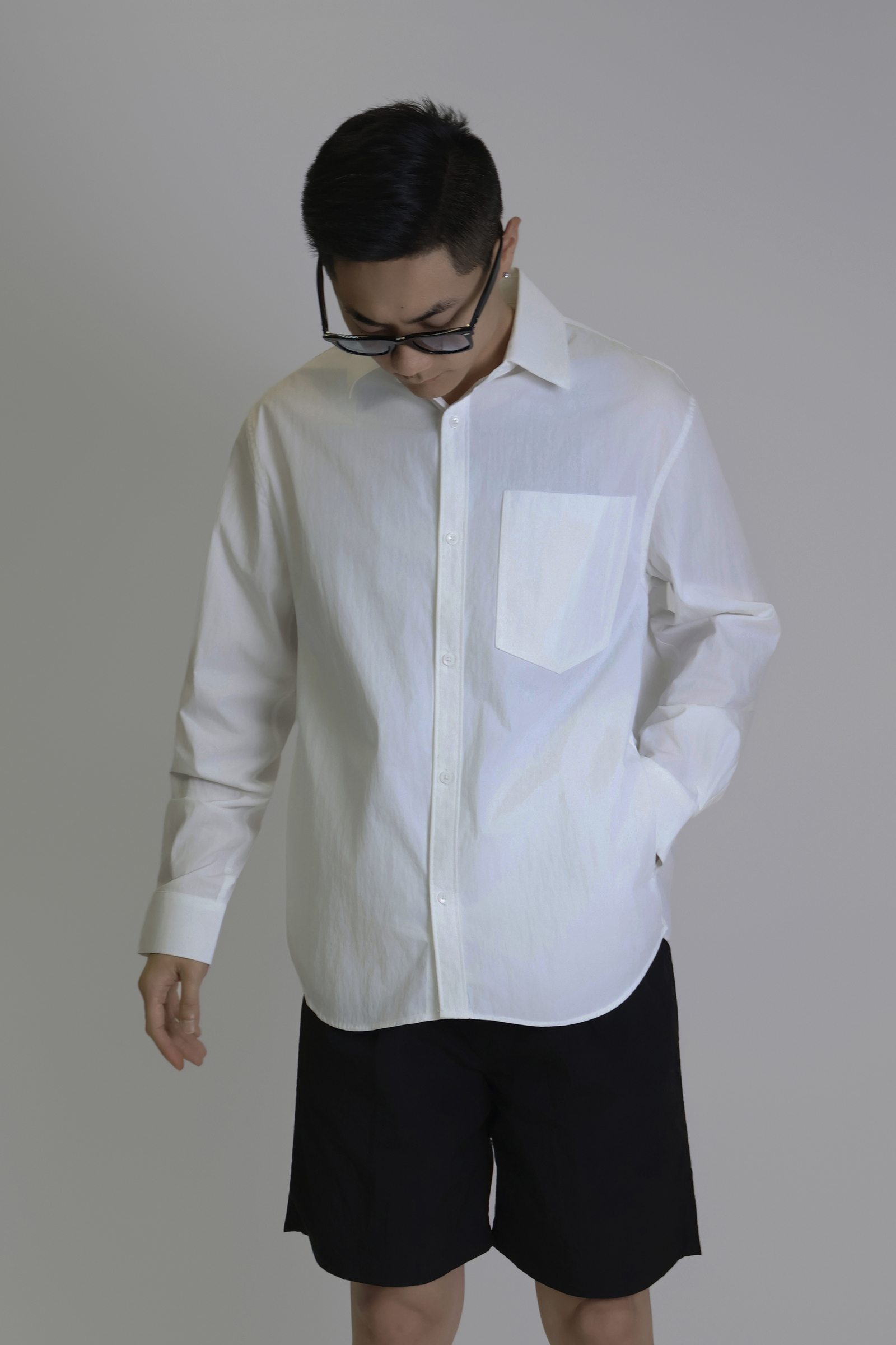 IMG_1625後弧擺 隱形側袋 長袖襯衫