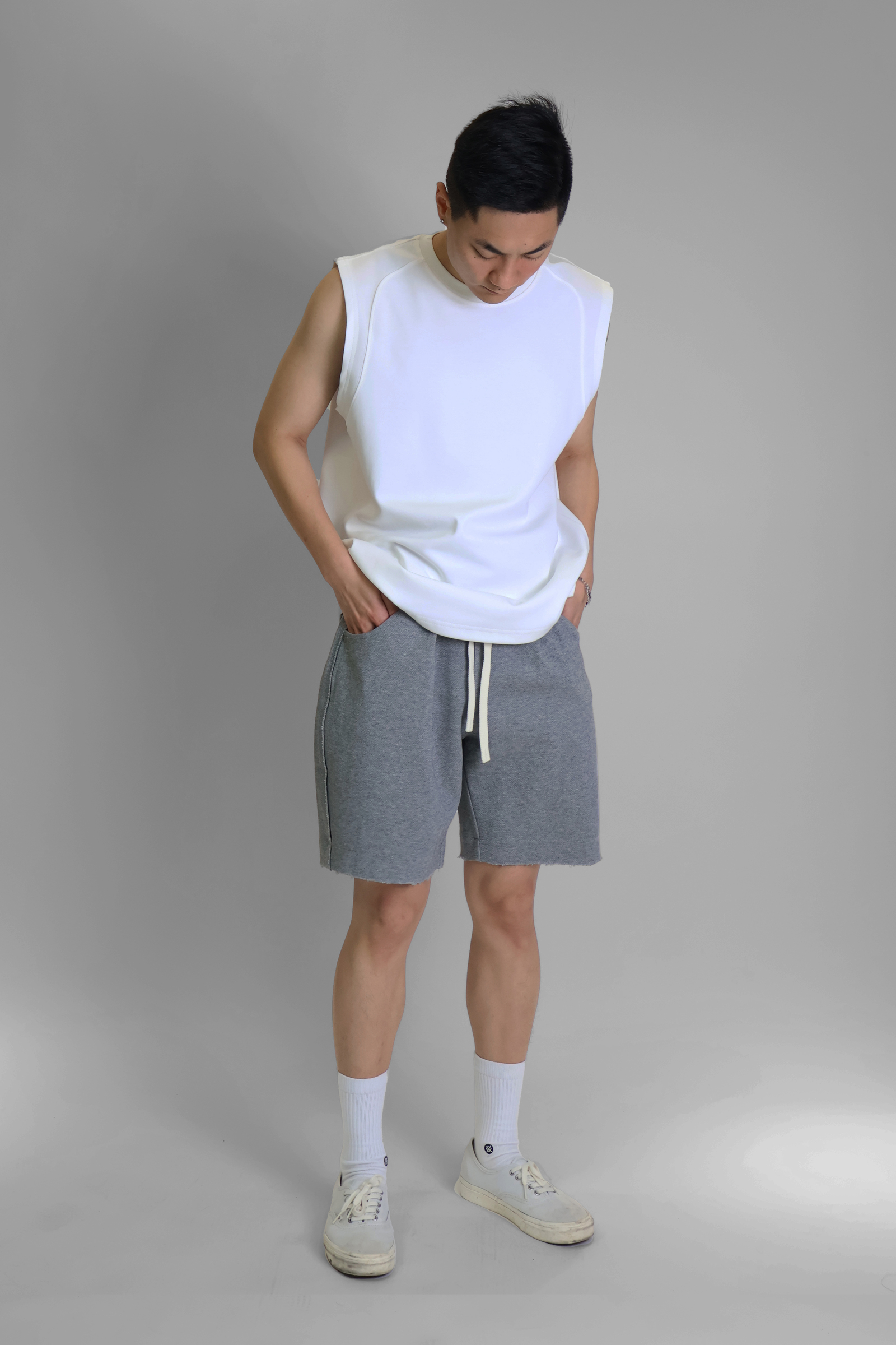 IMG_1697銀釘刷破 厚實棉短褲拷貝