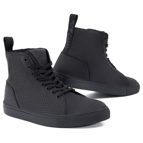 rebelhorn_tramp-ii-bot_blk_1