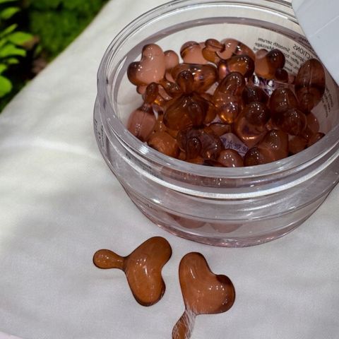 DC3D74D8-7E18-49FA-A18D-EEDBCA0135A8