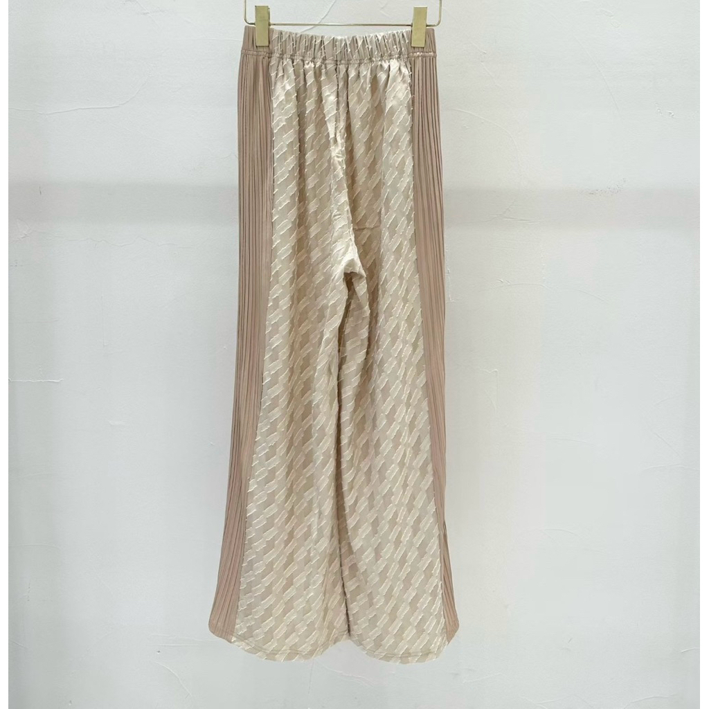 tw-11134207-820le-mmfwhfw1htdwff